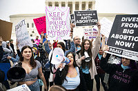 Александр Дугин: Старая Америка контратаковала новую, вернув штатам свободу запрещать или разрешать аборты