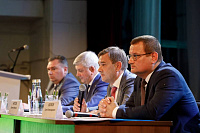 Лидер воронежских единороссов Владимир Нетёсов предложил сельским главам законотворческую активизацию на праймериз Гусева